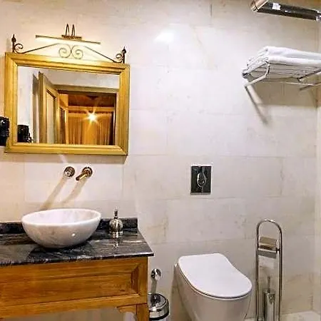 Otel Sapphire Stone House 4*